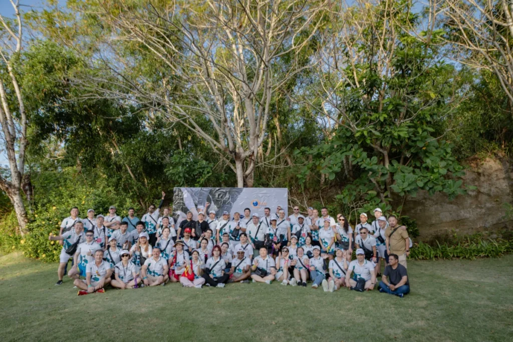 OWN TEAM BUILDING